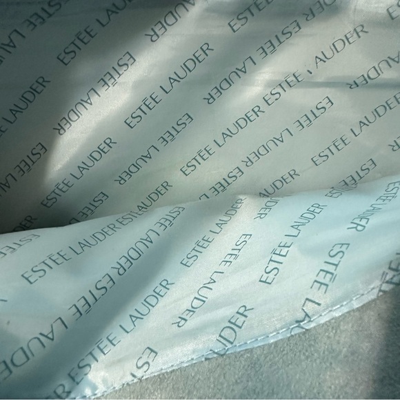 Estée Lauder women's blue suede like shoulder bag - Picture 3 of 3